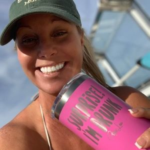 Meet your Posher, Claudia